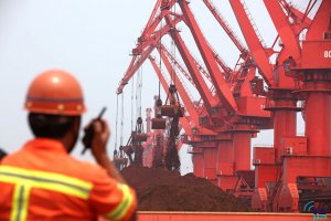 افزایش موجودی سنگ آهن در بنادر چین